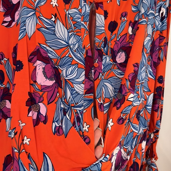 Blouse - Picture 2 of 5